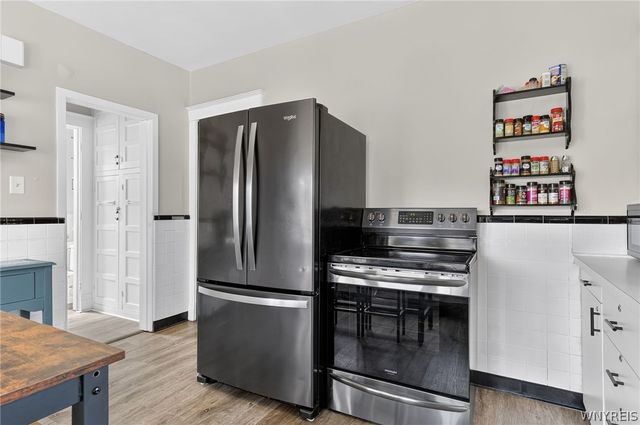 2215 Pierce Avenue, Niagara Falls, NY 14301