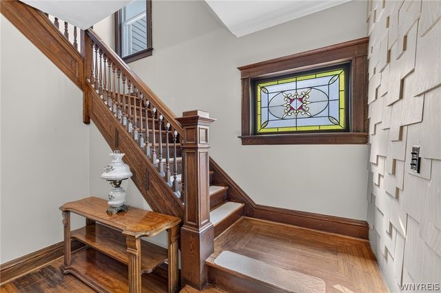 2215 Pierce Avenue, Niagara Falls, NY 14301