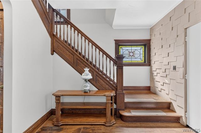 2215 Pierce Avenue, Niagara Falls, NY 14301
