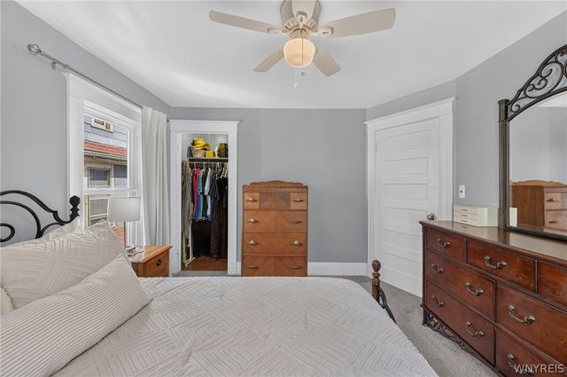 2215 Pierce Avenue, Niagara Falls, NY 14301