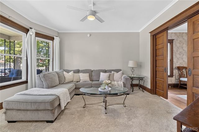 2215 Pierce Avenue, Niagara Falls, NY 14301