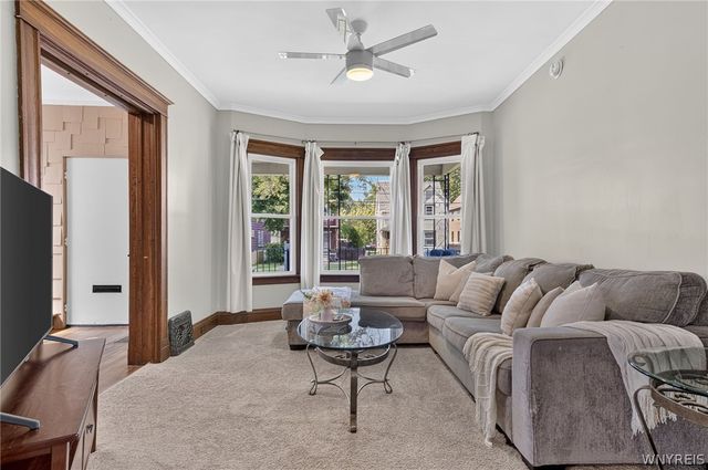 2215 Pierce Avenue, Niagara Falls, NY 14301