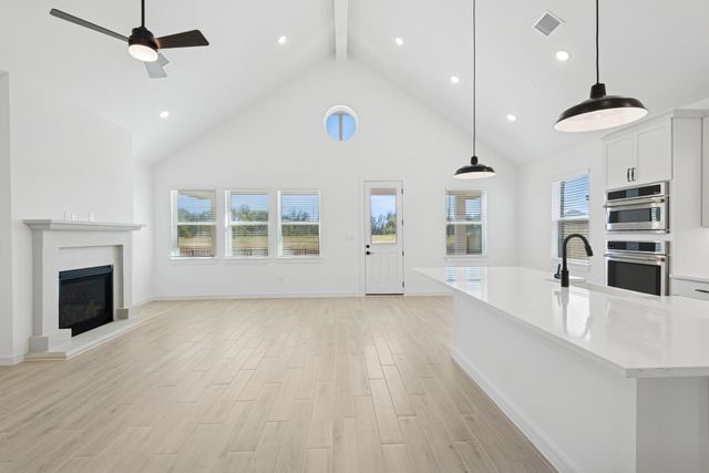 514 Cane Crossing Lake Drive, Sealy, TX 77474