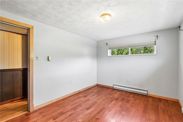 120 Lakeview Rd, Franklin Twp, PA 16123