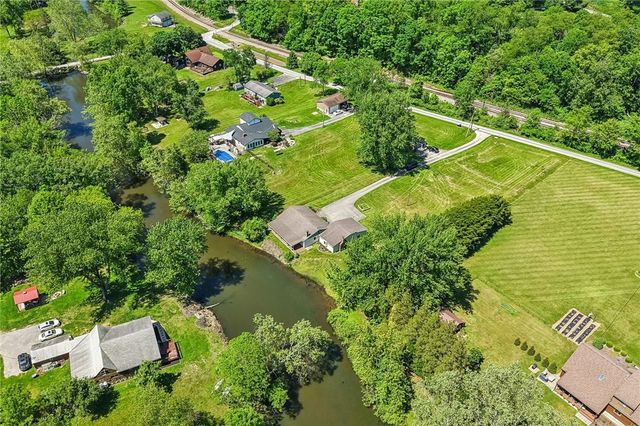 120 Lakeview Rd, Franklin Twp, PA 16123