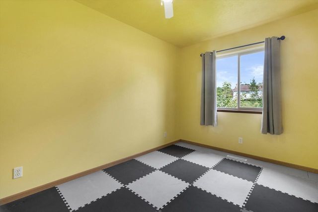 325 W Rice Drive, Beloit, WI 53511