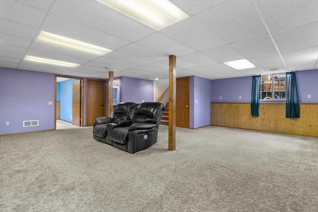 325 W Rice Drive, Beloit, WI 53511