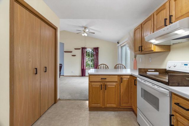 325 W Rice Drive, Beloit, WI 53511