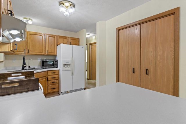 325 W Rice Drive, Beloit, WI 53511