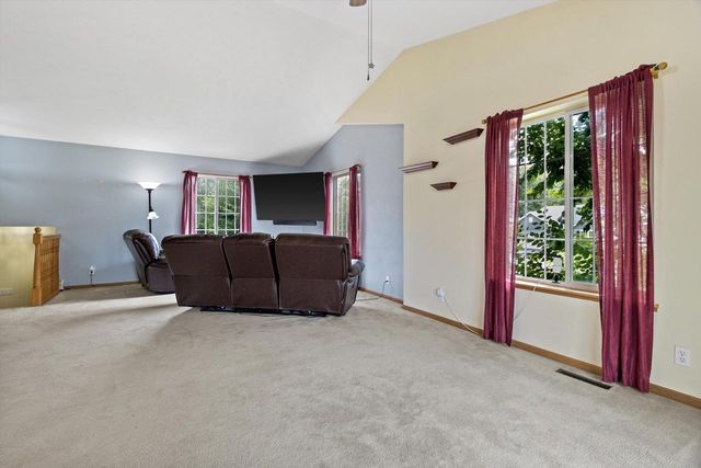 325 W Rice Drive, Beloit, WI 53511