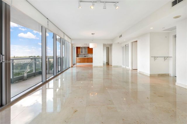 2627 S Bayshore Drive 1008, Miami, FL 33133