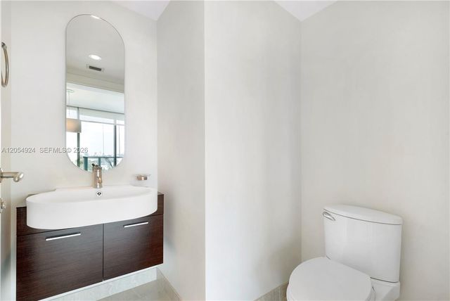 2627 S Bayshore Drive 1008, Miami, FL 33133