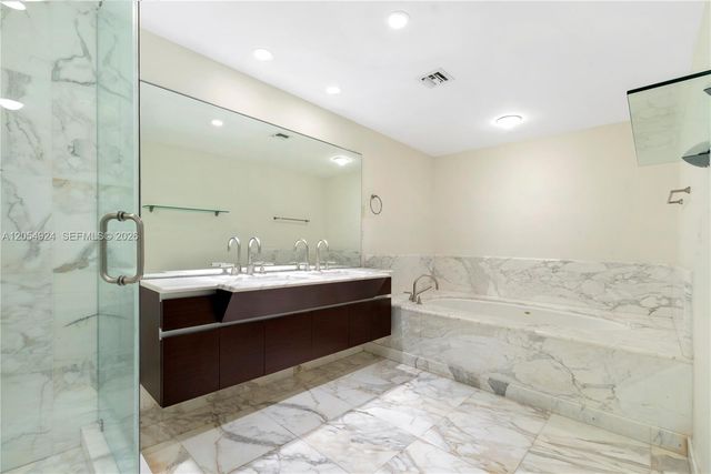 2627 S Bayshore Drive 1008, Miami, FL 33133
