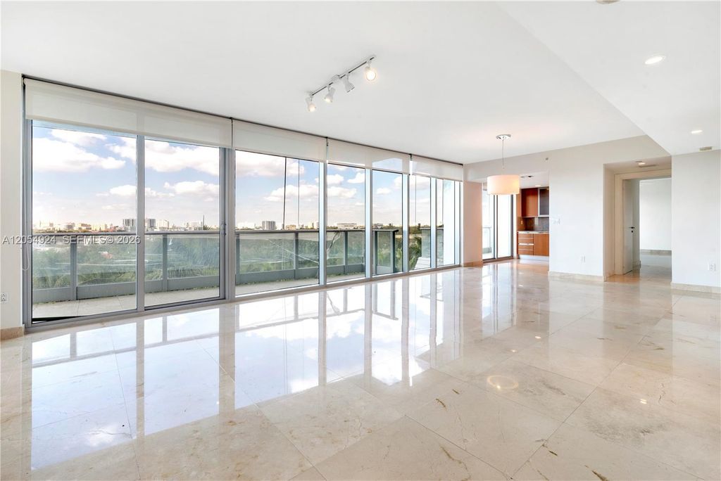 2627 S Bayshore Drive 1008, Miami, FL 33133