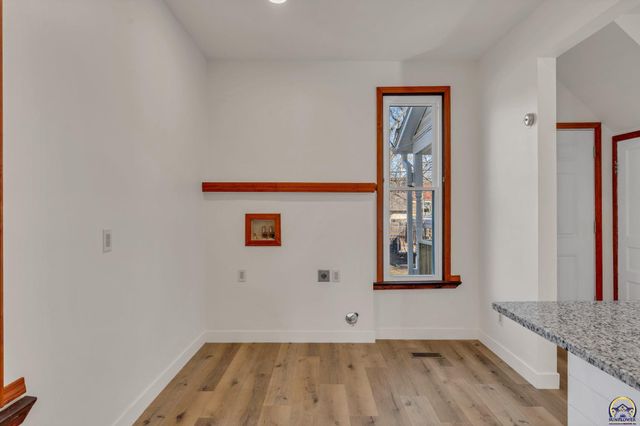 1192 SW Fillmore ST, Topeka, KS 66604