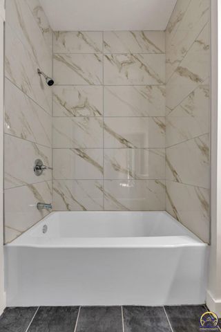 1192 SW Fillmore ST, Topeka, KS 66604