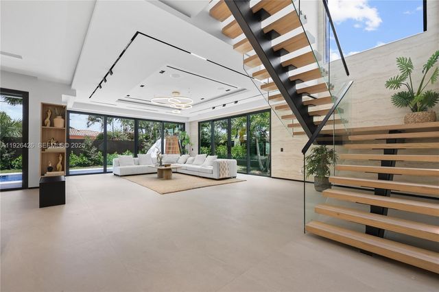 255 Capri Ave, Lauderdale By The Sea, FL 33308