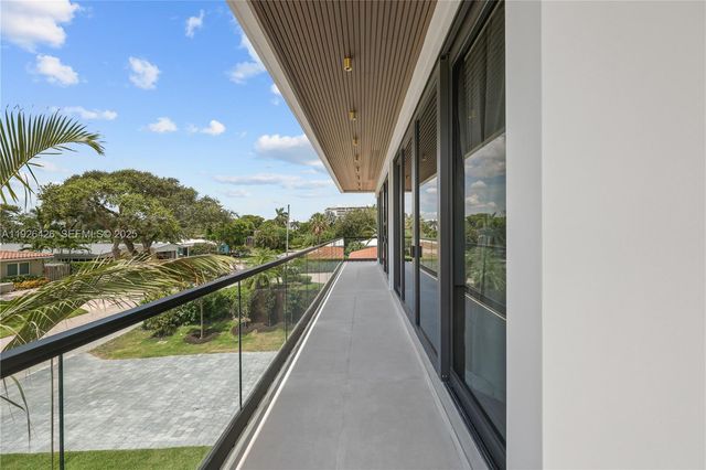 255 Capri Ave, Lauderdale By The Sea, FL 33308