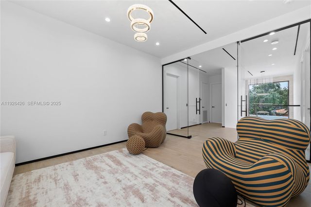 255 Capri Ave, Lauderdale By The Sea, FL 33308