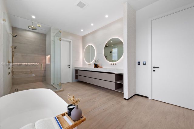 255 Capri Ave, Lauderdale By The Sea, FL 33308