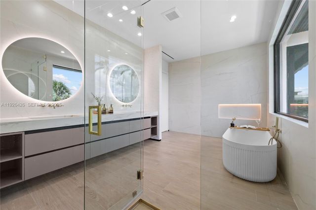 255 Capri Ave, Lauderdale By The Sea, FL 33308