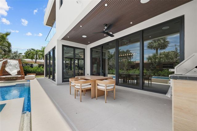 255 Capri Ave, Lauderdale By The Sea, FL 33308