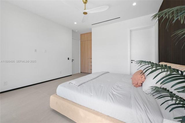 255 Capri Ave, Lauderdale By The Sea, FL 33308