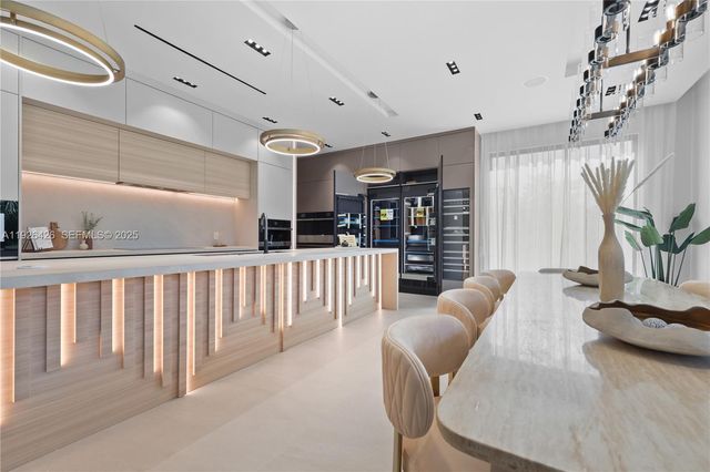 255 Capri Ave, Lauderdale By The Sea, FL 33308