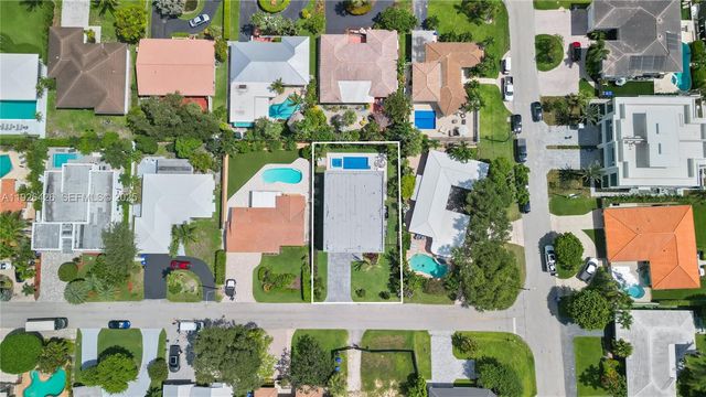 255 Capri Ave, Lauderdale By The Sea, FL 33308