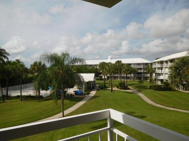 2741 Village Boulevard 304, West Palm Beach, FL 33409