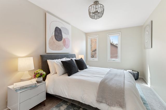 1527 W Pearson Street, Chicago, IL 60642