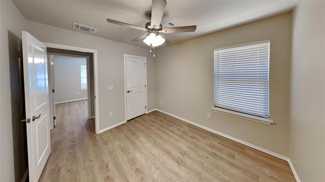 12704 Elba Drive, Yukon, OK 73099