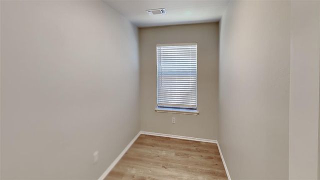 12704 Elba Drive, Yukon, OK 73099