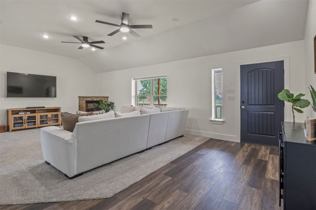 10486 Pheasant Run, Justin, TX 76247
