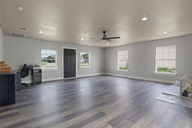 10486 Pheasant Run, Justin, TX 76247