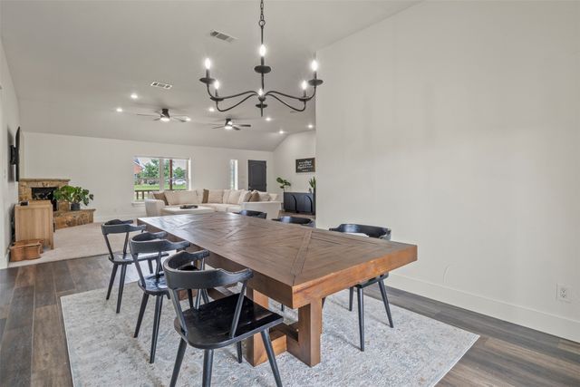 10486 Pheasant Run, Justin, TX 76247