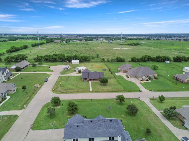 10486 Pheasant Run, Justin, TX 76247