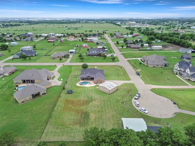 10486 Pheasant Run, Justin, TX 76247