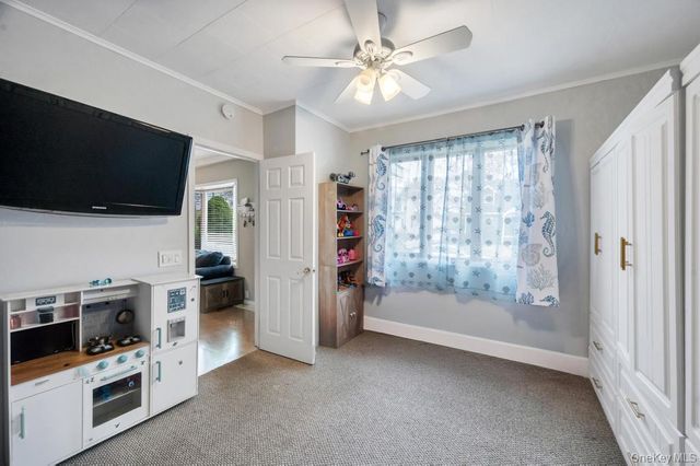 5 Washington Avenue, East Islip, NY 11730