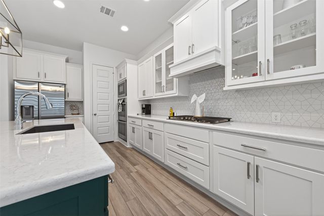 10383 Bayou Oaks Drive, Conroe, TX 77385