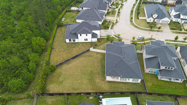 10383 Bayou Oaks Drive, Conroe, TX 77385