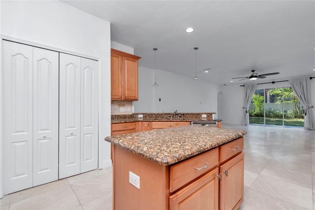 29822 BOYETTE OAKS PLACE, Wesley Chapel, FL 33545