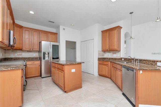 29822 BOYETTE OAKS PLACE, Wesley Chapel, FL 33545