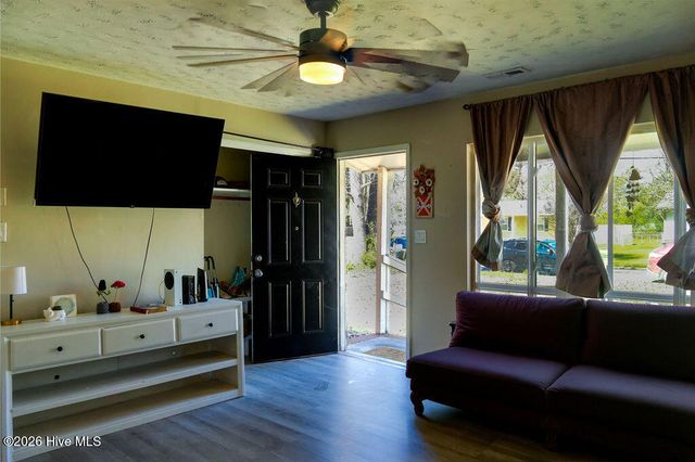 113 Shamrock Drive, Jacksonville, NC 28540