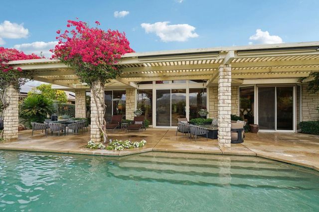 74 Mayfair Drive, Rancho Mirage, CA 92270