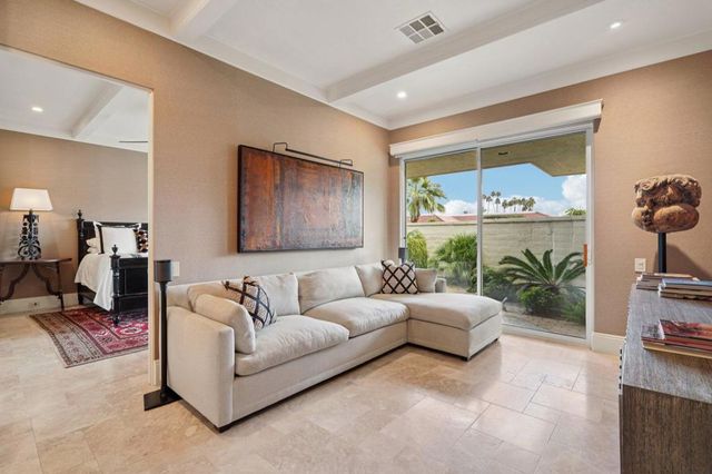 74 Mayfair Drive, Rancho Mirage, CA 92270