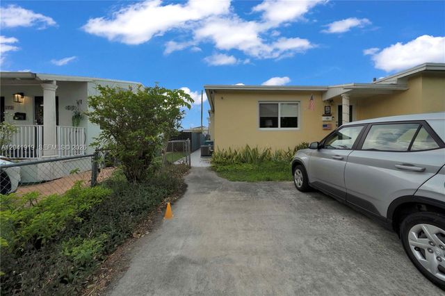 1701 NW 37th Ave B, Miami, FL 33125
