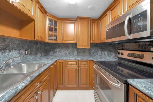 1701 NW 37th Ave B, Miami, FL 33125