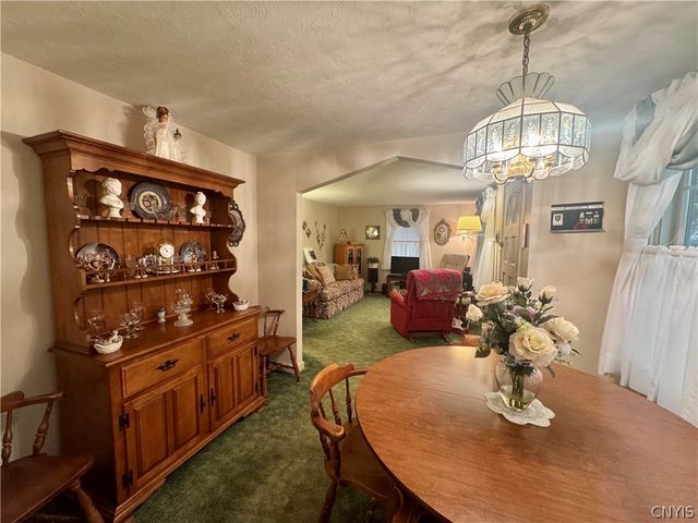 125 Crystal Drive, Clay, NY 13212