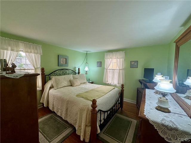 125 Crystal Drive, Clay, NY 13212